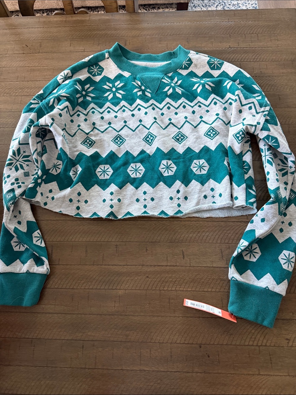 Colsie Teal and Cream Cropped Geometric Sweatshirt